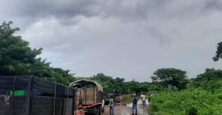 Ejército Nacional detonó de manera controlada dos cilindros abandonados en la vía Maicao – La Majayura