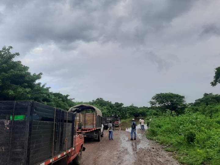 Ejército Nacional detonó de manera controlada dos cilindros abandonados en la vía Maicao – La Majayura