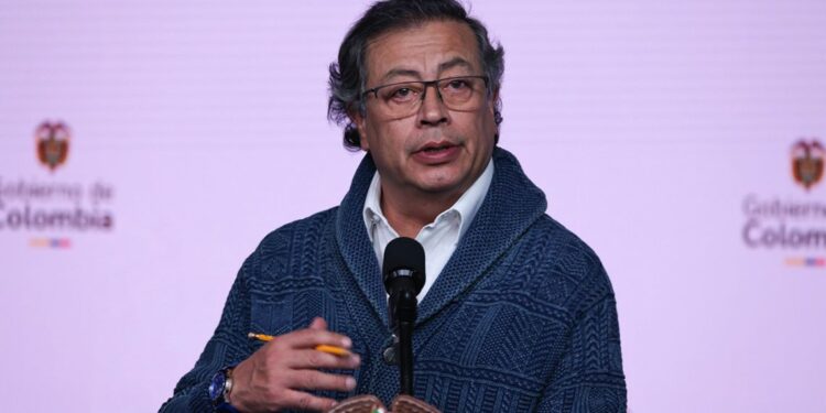 Presidente Petro anuncia que enviará a la Fiscalía y Procuraduría nuevas pruebas sobre el caso Pegasus