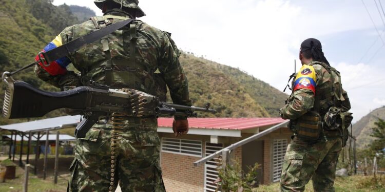 Asalto bancario en Corinto, Cauca, desata intenso tiroteo entre disidencias y Fuerza Pública
