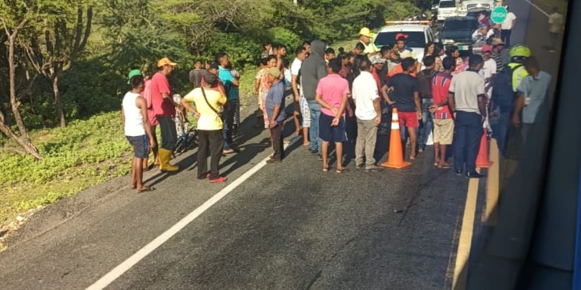 Accidente de tránsito deja una mujer muerta y dos personas más heridas en la vía Riohacha – Maicao