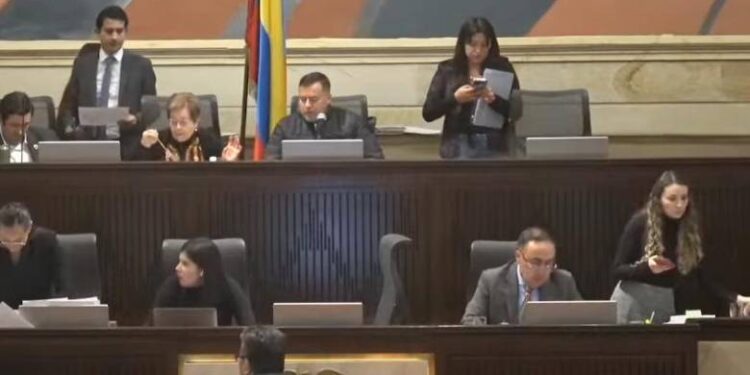 Reforma laboral: recargo nocturno comenzará desde las 7 p.m.