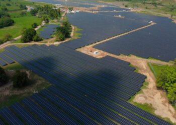 Ecopetrol inaugura granja solar La Cira Infantas, impulsando la transición energética en Colombia