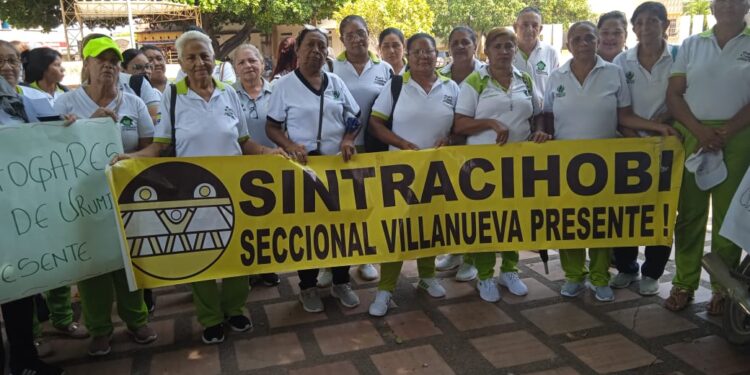 Madres comunitarias del Icbf en el Sur de La Guajira se sumaron al paro nacional indefinido