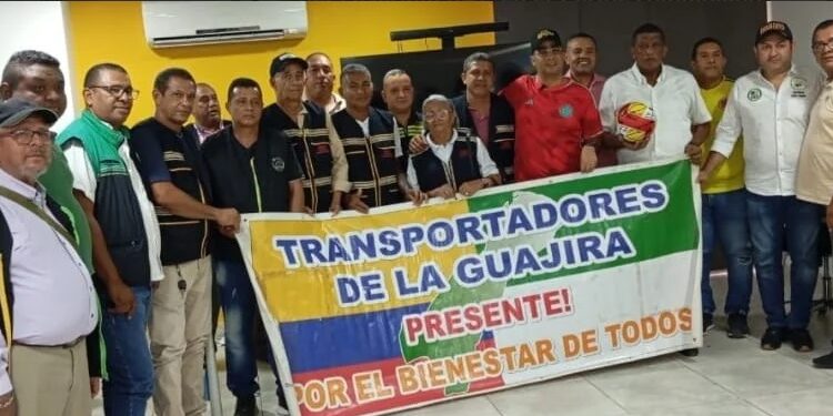 Transportadores alternativos de La Guajira exigen soluciones legales a las problemáticas del gremio