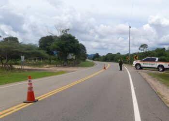 Policía realiza operativos contra la delincuencia común en la vía Albania – Maicao