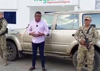 Ejercito rescató a funcionarios del ICBF y el vehículo donde se desplazaban