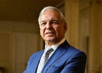 El ministro de Hacienda, habló sobre el posible aumento del salario mínimo para el 2025