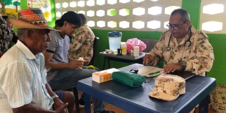 Ejército Nacional le brindo una Jornada de médica a la comunidad Cachaca 3 del Distrito de Riohacha 