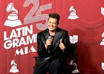 Carlos Vives se convierte en la persona del año en los Latin Grammy