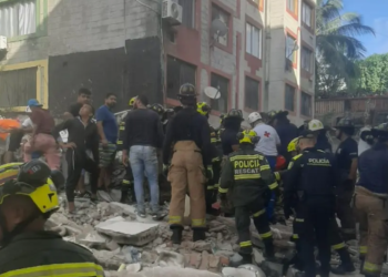 !Emergencia en Barranquilla¡ Se desplomó un edificio: cuatro niños heridos y una mujer fallecida