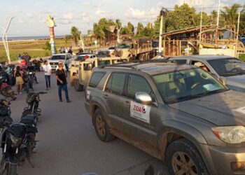 Bloqueo en puente El Riito: Comunidad de Villa Fátima exige atención urgente ante inundaciones