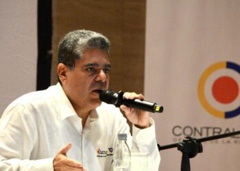 Contralor General emite advertencia al ministro de Minas por “inminente desabastecimiento energético”