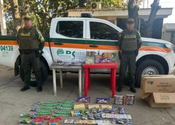 Policía incautó 700 unidades material pirotécnico en vías de Córdoba