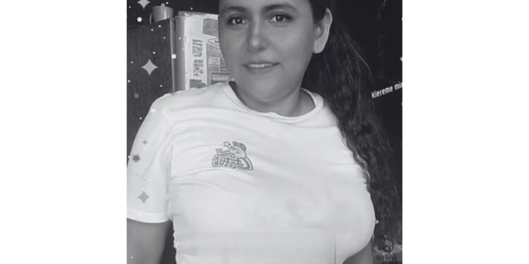 Mujer fallece tras ser impactada por un rayo en Polonuevo mientras manipulaba su celular