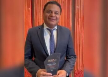 Premios Politika 2024 premian al alcalde de Riohacha por su liderazgo y gestión pública