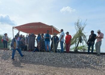 Cerrejón informa sobre bloqueo en el kilómetro 3 de su línea férrea y continúa en diálogo