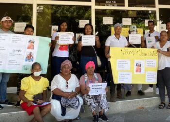 Familiares de Jean Carlos Mejía Meza bloquearon la entrada de la Nueva Eps