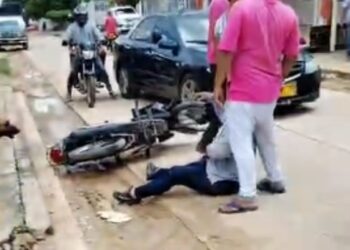 Choque entre motocicletas deja dos personas lesionadas en Riohacha