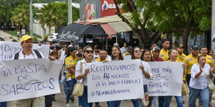 Los wayuú con la misma hambre y sed de ayer y los representantes de los derechos humanos con las cuentas a reventar