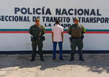Capturan a una persona portando licencia de conducir falsa en la vía Riohacha – Maicao