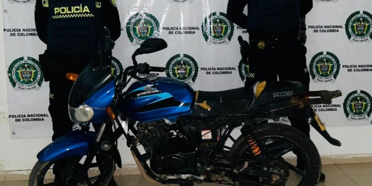 Se recupera una motocicleta como hurtada en el municipio de Barrancas