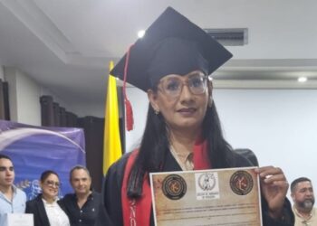 Adriana Altahona Mora recibe Doctorado Honoris Causa por su destacada labor en Derechos Humanos