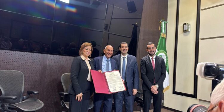 José ‘Casquita’, el reconocimiento del Congreso en el Grado de Caballero al excelso compositor