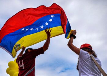 Ministerio de Relaciones Exteriores lanza Visa V para regularizar migrantes venezolanos en Colombia