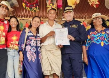 50 jóvenes wayuú de Karasúa en la Alta Guajira recibieron su grado de bachiller