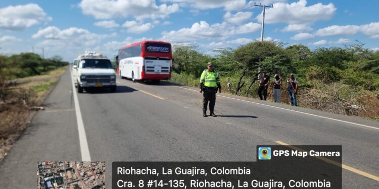 Tras siete horas de bloqueo, se restablece la movilidad en la vía Riohacha – Maicao