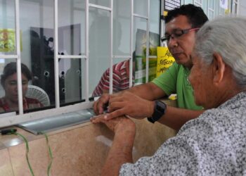 Más de 1,6 millones de adultos mayores en pobreza extrema recibirán $226 mil millones