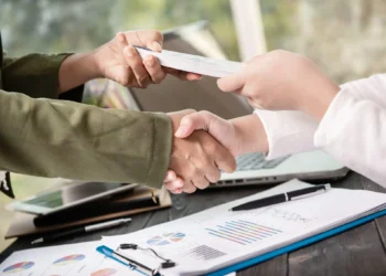 Oportunidad para quienes solicitarán créditos: Tasa de usura baja al 24,89% en enero, el nivel más bajo en 14 años