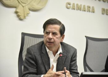 “Vienen renuncias y reorganización del gabinete”: Ministro del Interior anticipó remezón ministerial