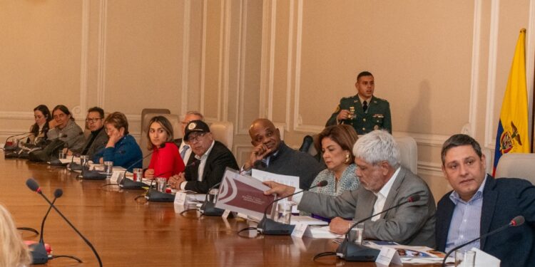 ¿Quienes serían los funcionarios que presuntamente saldrían del Gobierno luego de la confirmación del ministro Cristo?