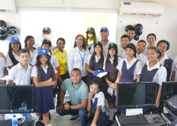 Air-e Intervenida reconoce a 9 colegios por promover el uso responsable de la energía