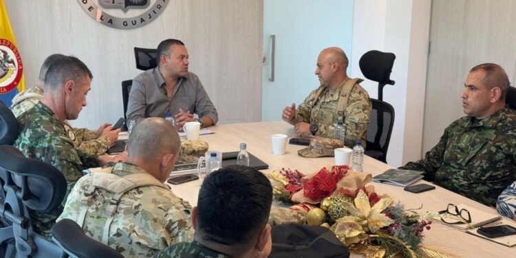 Gobernación y Fuerza Pública diseñan estrategias para garantizar la movilidad y seguridad en las vías de La Guajira