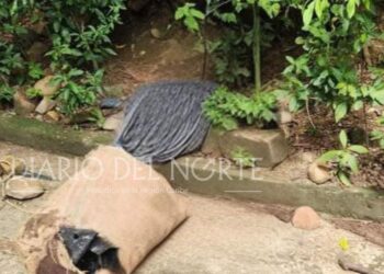 Hallan cuerpo en estado de descomposición dentro de un saco, en zona rural de Dibulla
