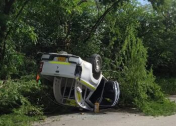Accidente de tránsito en la vía Cuestecitas – Riohacha: vehículo contratista de Cerrejón sufrió volcamiento