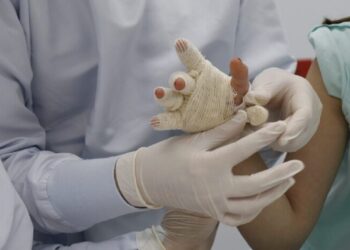 Un niño muerto y 505 lesionados por pólvora en Colombia, reporta el INS