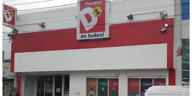 Asaltantes se llevan tres millones de pesos de una tienda de cadena en Distracción