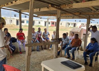 Fondo Adaptación firma convenio para construir 200 viviendas rurales para damnificados en Uribia
