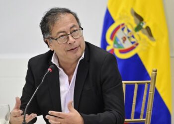 «Haré cambios en las esferas tributarias del país», recalcó el presidente Petro, tras el hundimiento de la reforma