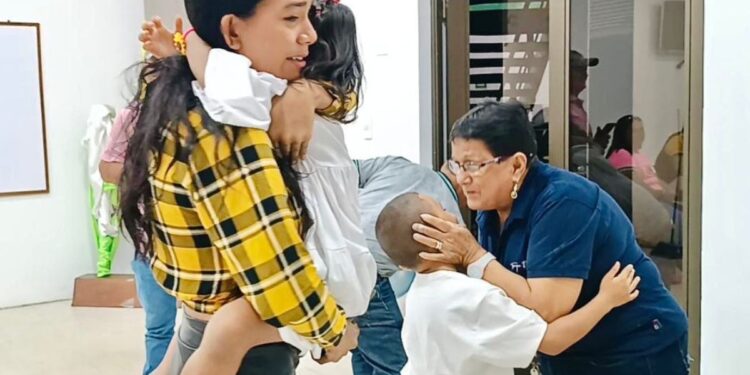 A pocos días de la Navidad, el ICBF reunificó a seis niñas y niños venezolanos con sus familias