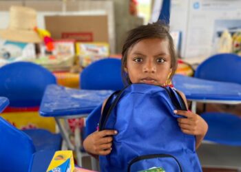 Estudiantes de instituciones educativas de Maicao y Uribia reciben dotación y equipos tecnológicos