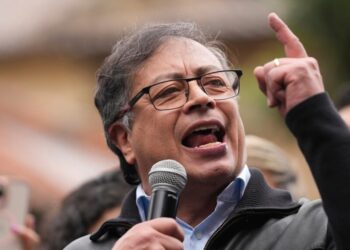 “El ELN ha escogido el camino de la guerra y guerra tendrá”: Gustavo Petro