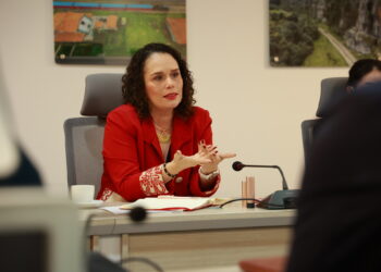 María Constanza García, ministra de Transporte, renunció a su cargo tras 6 meses de gestión