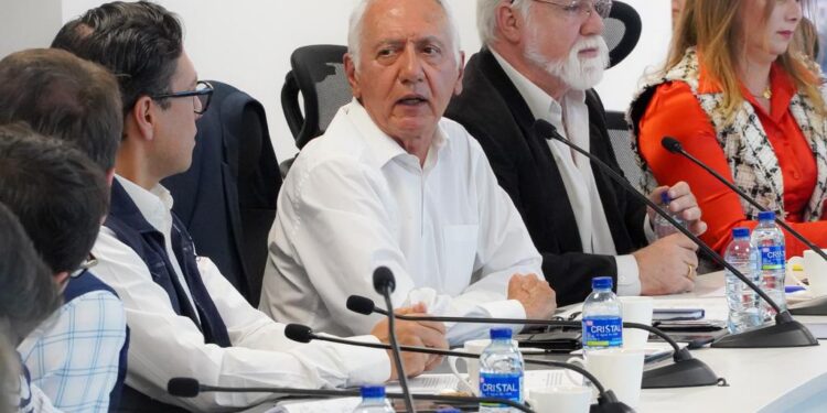 Piden detener discusión de la reforma a la salud hasta que se logre un ajuste en la UPC