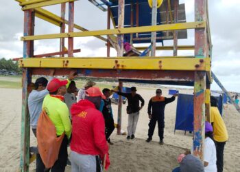 Habilitan parcialmente las playas de Riohacha luego de prohibición por fuerte oleaje