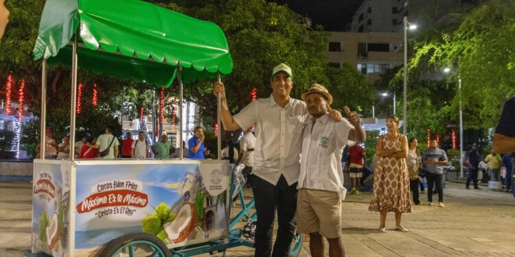 ‘Ponte a la 10’: Gobernación de La Guajira dignifica el oficio de vendedores del Parque Padilla con entrega de elementos de trabajo